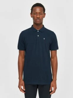 Knowledge Cotton Apparel Store -Knowledge Cotton Apparel Store Basic badge polo Polos 20092 1001 Total Eclipse 1