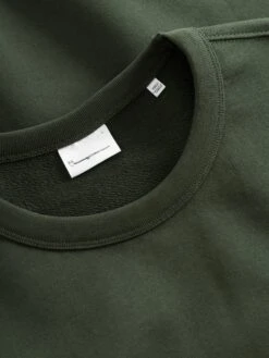 Basic Badge Sweat - Forrest Night -Knowledge Cotton Apparel Store Basic badge sweat Sweats 30518 1090 Forrest Night 6