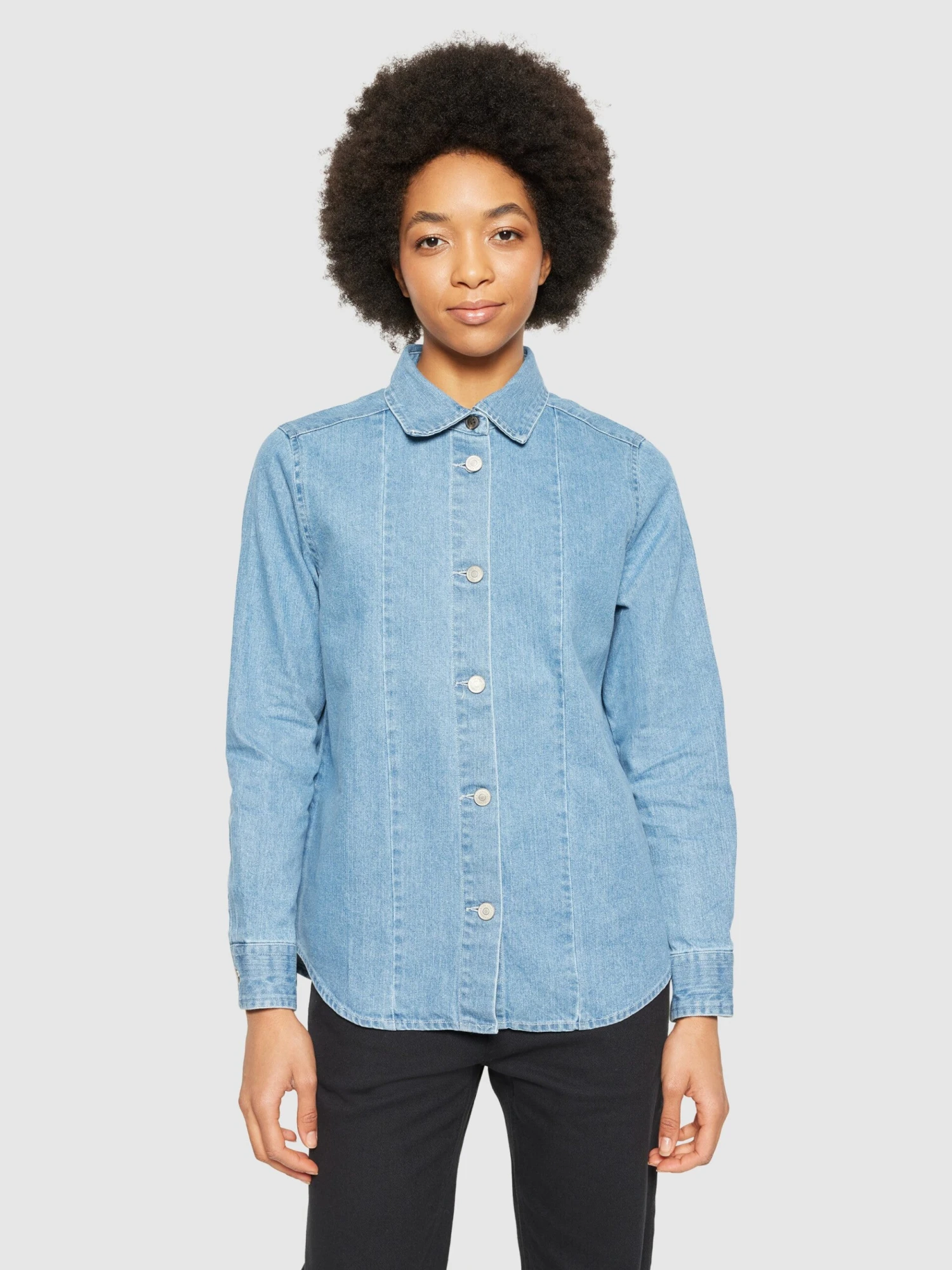 Denim Shirt - GOTS/Vegan - Light Blue Denim 4 Denim Shirt - GOTS/Vegan - Light Blue Denim - Image 2