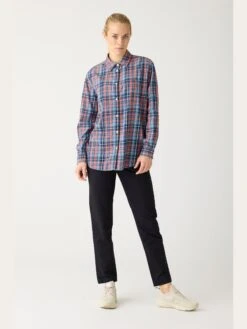 IRIS Mom Mid-rise Twill Chino - GOTS/Vegan - Black Jet -Knowledge Cotton Apparel Store IRIS mom mid rise twill chino GOTS Vegan Pants 2070068 1300 Black Jet 3