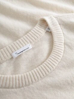 Lambswool Crew Neck - Buttercream 15 Lambswool Crew Neck - Buttercream -Knowledge Cotton Apparel Store Lambswool crew neck Knits 800013 1348 Buttercream 5