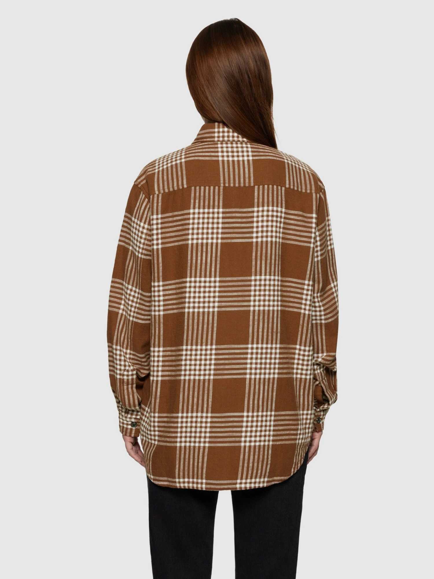 Loose Check Flannel Shirt - GOTS/Vegan - Brown Check 5 Loose Check Flannel Shirt - GOTS/Vegan - Brown Check - Image 3